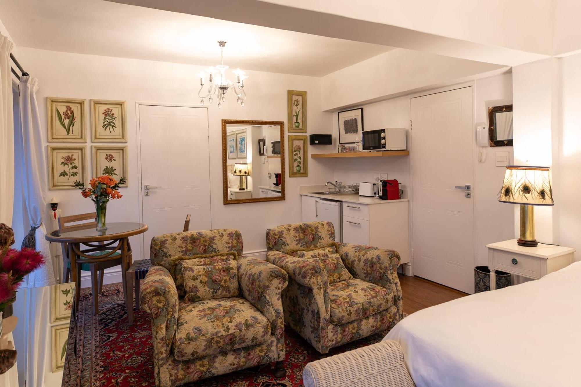 Kettle'S Guesthouse Guest house 2*